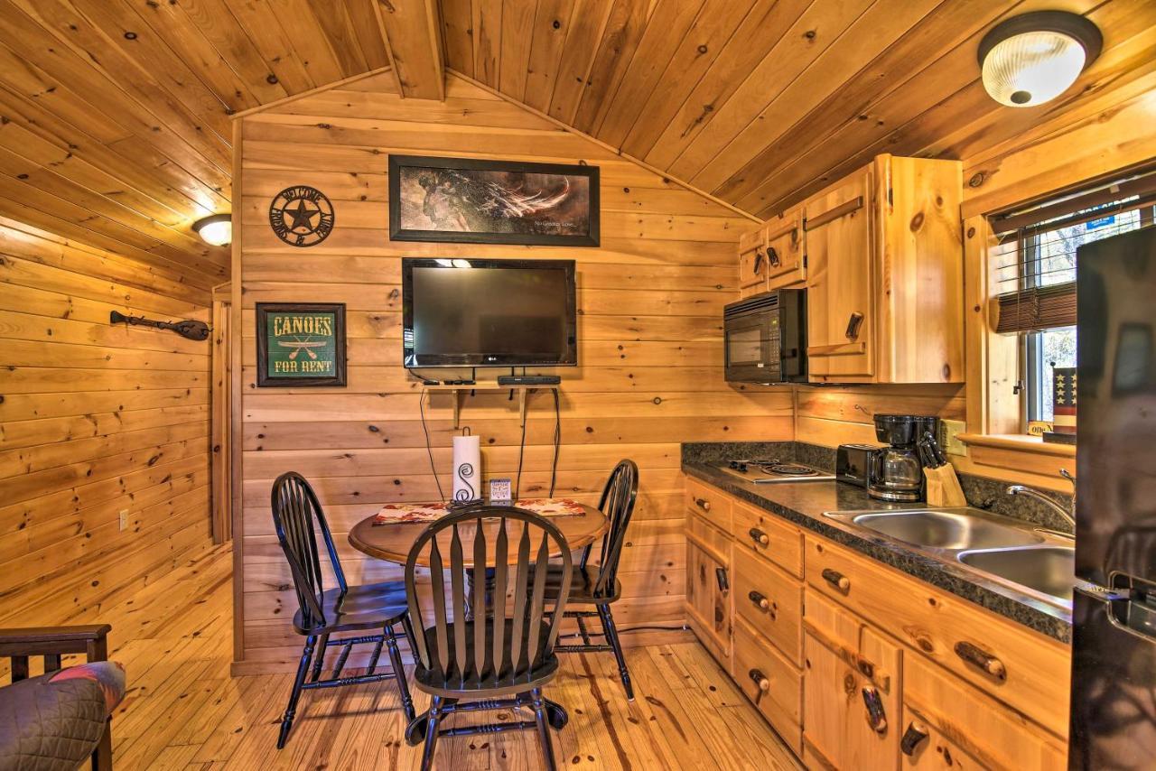Rural Cabin Hideaway With Fire Pit And Mtn Views! Parsons Экстерьер фото