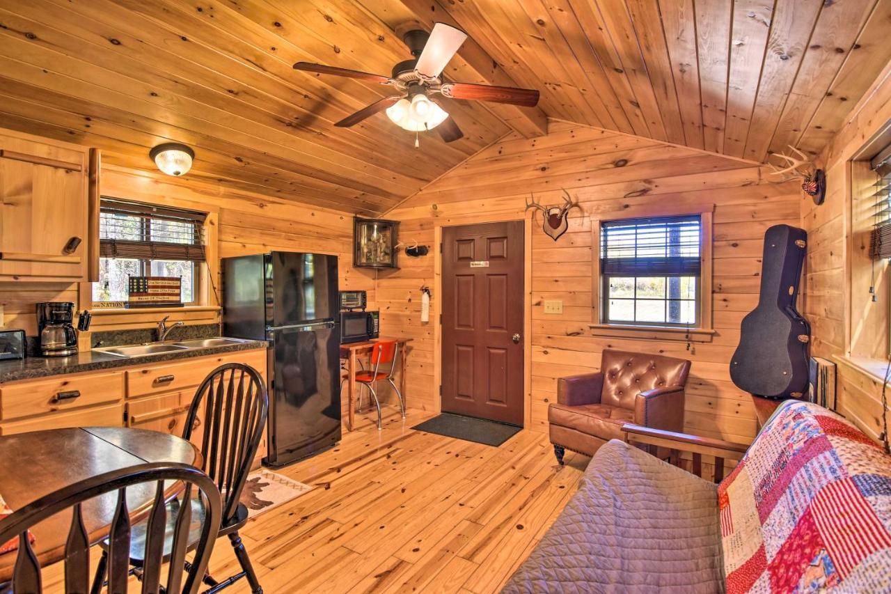 Rural Cabin Hideaway With Fire Pit And Mtn Views! Parsons Экстерьер фото