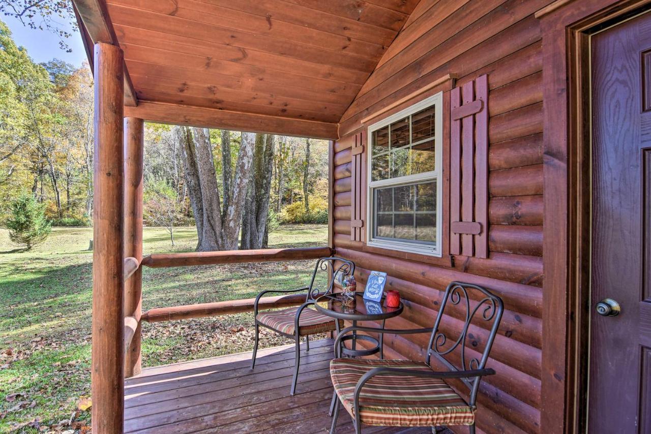 Rural Cabin Hideaway With Fire Pit And Mtn Views! Parsons Экстерьер фото